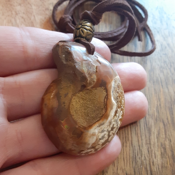 BEAUTIFUL- Real Ammonite Fossil/ Genuine Brown Leather Cord Necklace - Picture 3 of 8